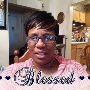 Meet your Posher, Desiree